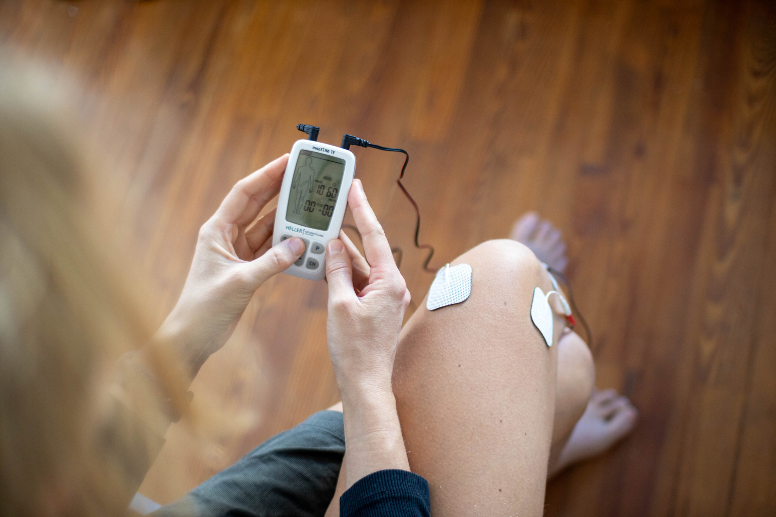 Das innoSTIM-TE: TENS-/EMS-Kombigerät mit Massage-Funktion von HELLER MEDIZINTECHNIK